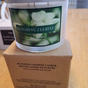 Avon Blooming Jasmine Candle
